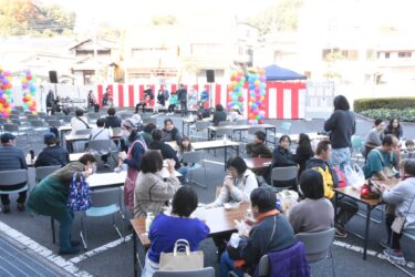 大勢の人で盛り上がった「ドリーム★フェス in 希望ヶ丘」