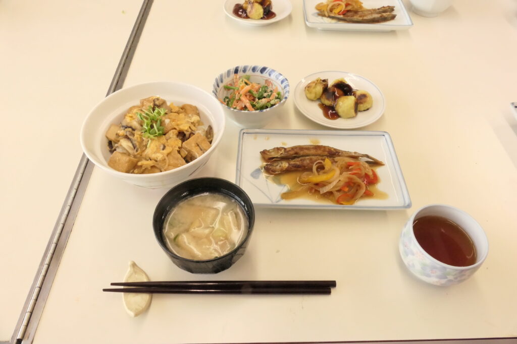 厚揚げの卵とじなど完成した5品