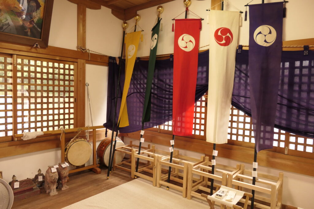 還御行列で使う五色旗など