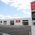 27日午前9時オープンするユニクロ津山院庄インター店＝岡山県津山市で