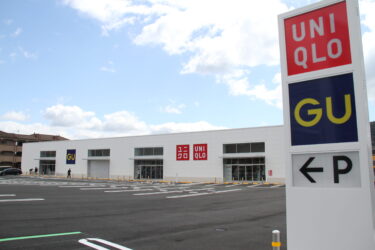 27日午前9時オープンするユニクロ津山院庄インター店＝岡山県津山市で