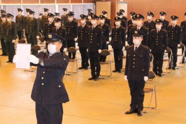 陸自日本原駐屯地で自衛官候補生の入隊式が行われた／岡山・奈義町