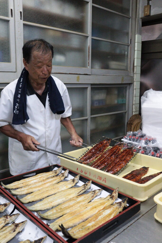 ふっくらと焼き上がったウナギのかば焼き