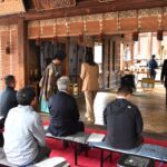 玉串を奉てんする参加者