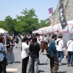 食べ比べを満喫しにぎわう会場