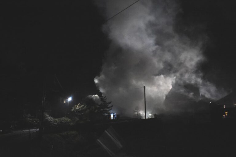 真庭市柴原で発生した建物火災