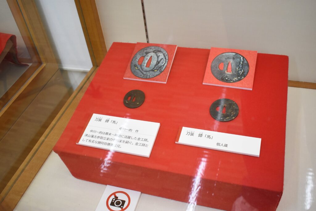 津山藩ゆかりの歴史資料が並ぶ津山郷土博物館