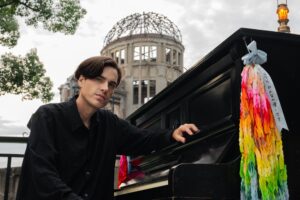 被爆ピアノの演奏を通して平和の願いを伝える活動を続けるジェイコブ・コーラーさん