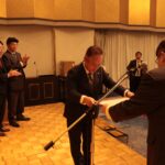 感謝状を受け取る歴代会長