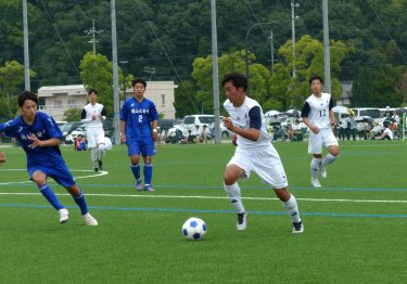 美作高サッカー部ベスト16進出　「8」かけ3日に創志学園戦　「もう一つ上へ」／岡山・津山市