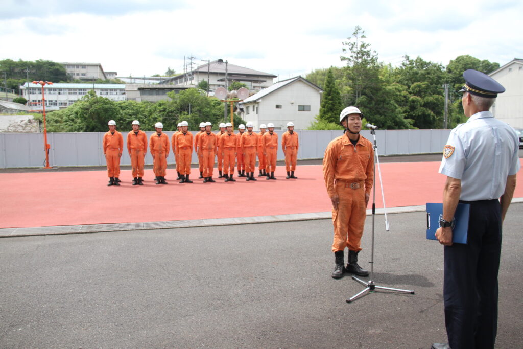決意を述べる西村消防士長