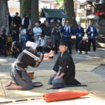 殿様と福太郎のこっけいな掛け合い＝岡山県鏡野町で