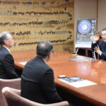 谷口圭三市長を表敬訪問した鈴木禎三さん