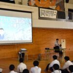 つやま郷土学の学年発表会=岡山県津山市、津山東中学校で