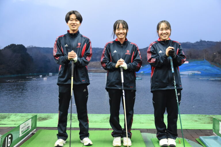 左から内田君、谷口さん、山本さん