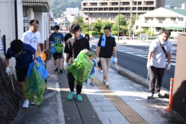 100人で市内きれいに　「小さな親切運動」の会員ら　コロナ禍経て４年ぶり実施／岡山・津山市