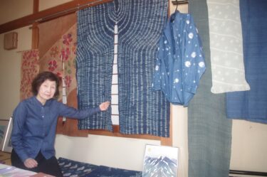 多彩な技法の染色作品　手描き友禅講師が作品展　「風合いは手仕事ならでは」／岡山・津山市