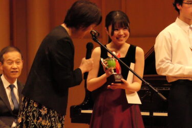 グランプリに輝いた平賀さん=岡山県津山市で