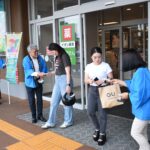 投票を呼びかける津山市選挙管理委員会=岡山県津山市で