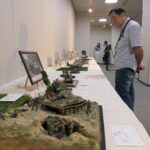 意匠を凝らし丁寧に仕上げたジオラマ作品=岡山県津山市で