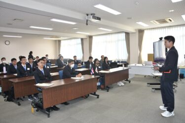来津したタイ高専の研修生18人=岡山県津山市で