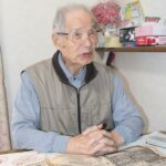 当時の思い出を語る池上さん=岡山県津山市で