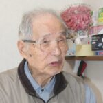 当時の思い出を語る池上さん=岡山県津山市で