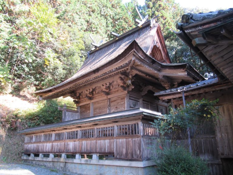 熊野神社本殿（真庭市教委提供）