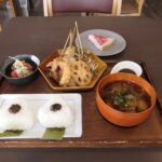 イチゴの生チョコタルトと5月9日まで提供している週替わりランチの「春の串カツランチ」