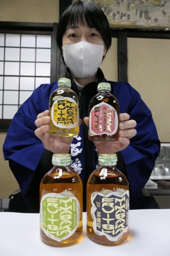 販売が始まったクラフトリキュール・ミマサカフルーシュの4種