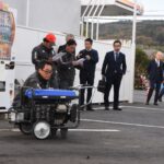 自家発電機を稼働させる参加者