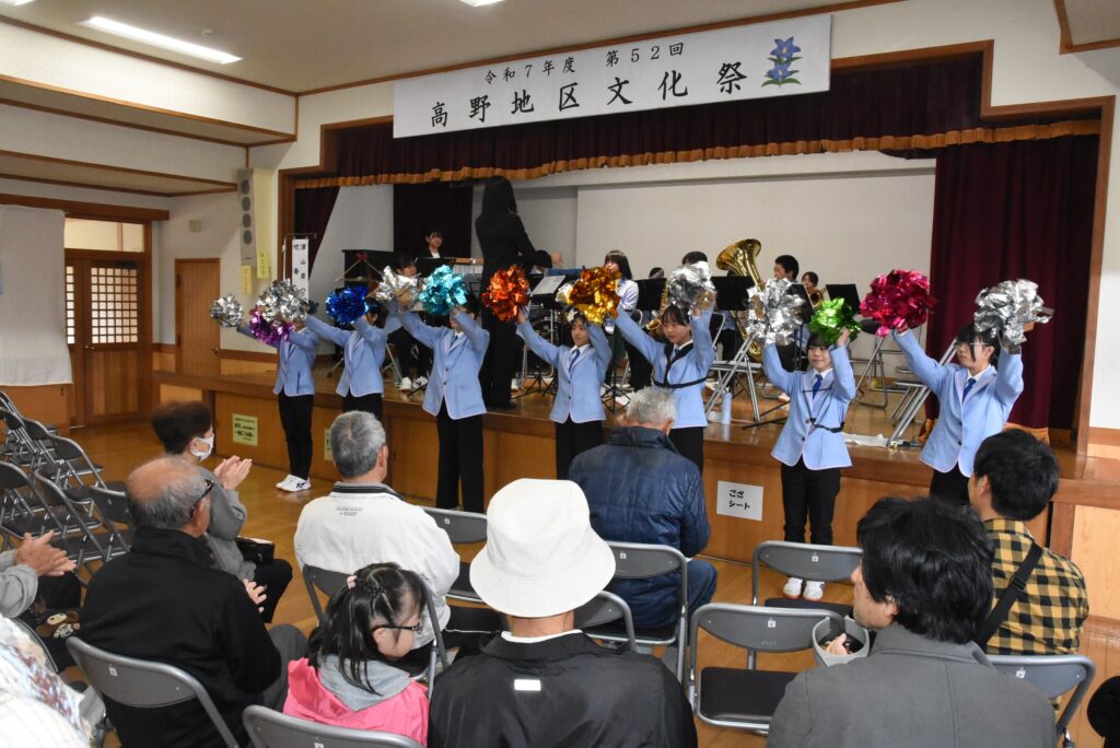 楽しい演奏を披露した津山東中吹奏楽部