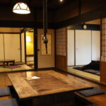 いろりや座敷が残る築約130年の古民家空間