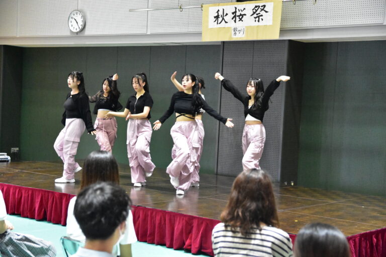 １年生有志がパワフルなダンスを披露