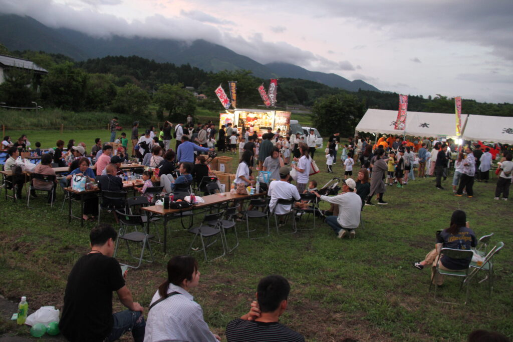 約400人が集まった「滝川ほたる祭り」