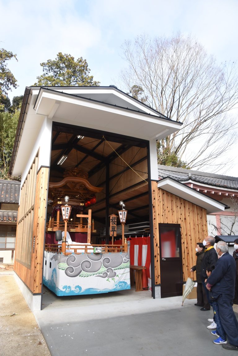 高野神社境内に津山だんじり展示館完成