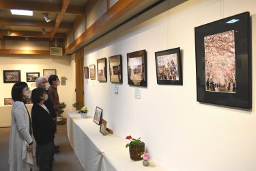 アマチュア写真家・故青柳紀子さんの写真展「輝け命〜立春〜」