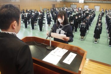 新生活へ第一歩　中学校14校入学式　「期待で胸がいっぱい」／岡山・津山市