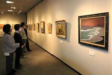 油彩などの意欲作４２点出展「第１５回 神南備の会展」３年ぶり開催 / 岡山県津山市