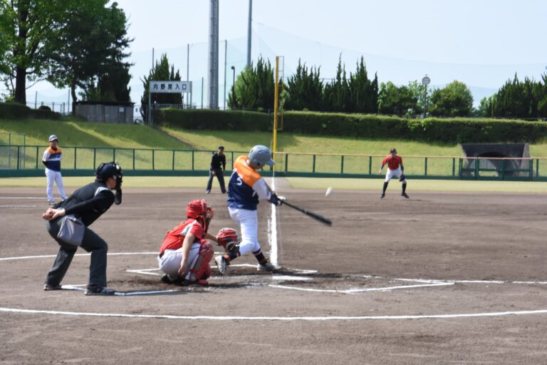 熱戦を繰り広げる選手たち（シークレットモンキーズー高野レイダーズ戦）