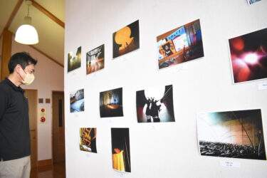 感性光る写真に興味　中学生が美術館の魅力切り取る　多彩な作40点／岡山・奈義町　