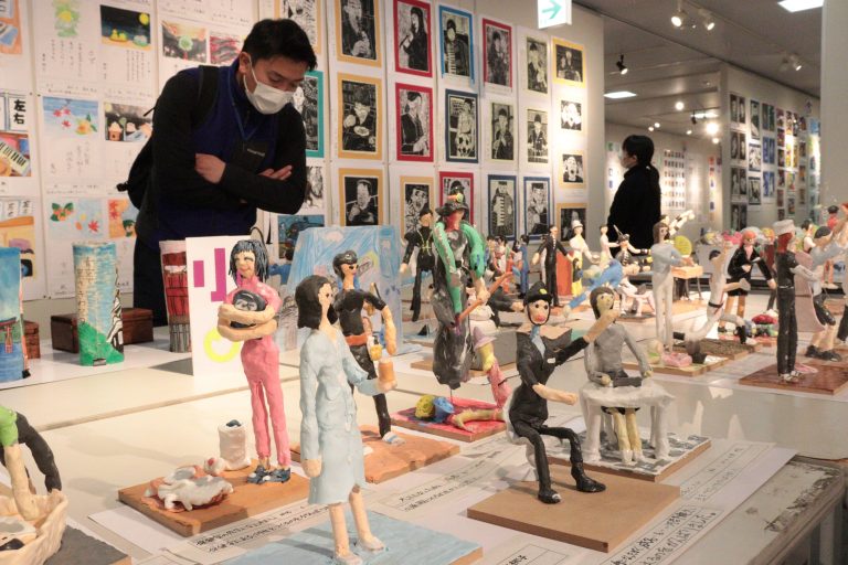 「津山市小・中学校教育美術展」