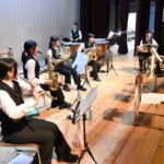 初の中国大会に向けて練習に励む英田中学校吹奏楽部=岡山県美作市で