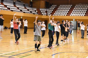 カッパになりきる「ごんごおどり」　まつりに向けて練習スタート　ユーモラスで軽快な動きが特徴／岡山・津山市